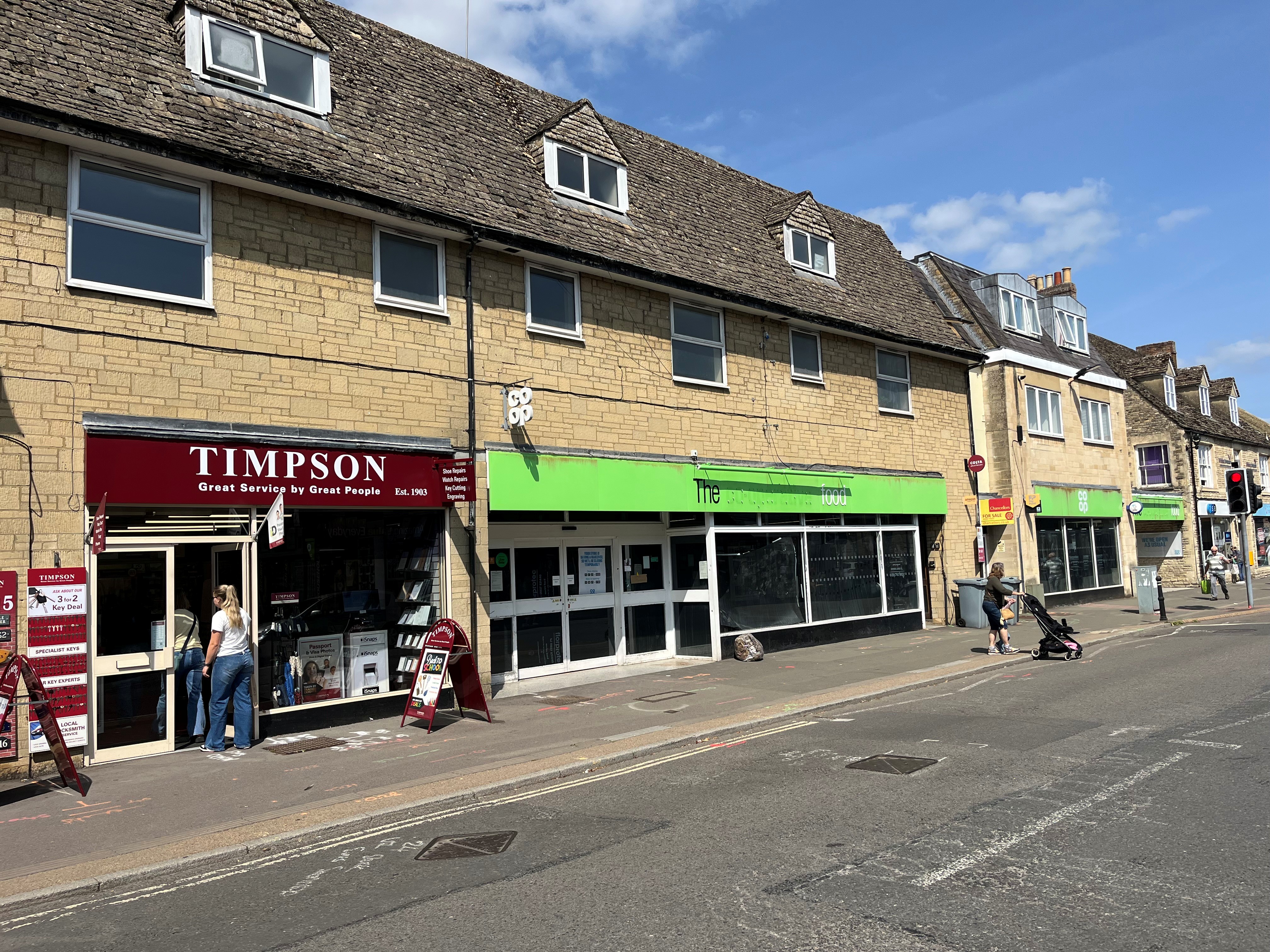 Witney – 9 High Street, OX28 6HW – M&P Property Consultants